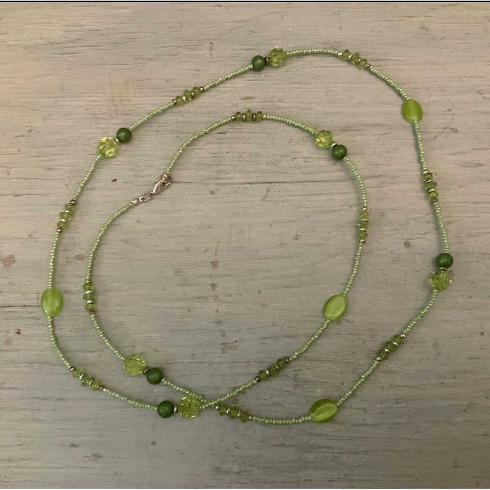 Beautiful Hand Beaded Green Long Layered Necklace Good‎ Condition